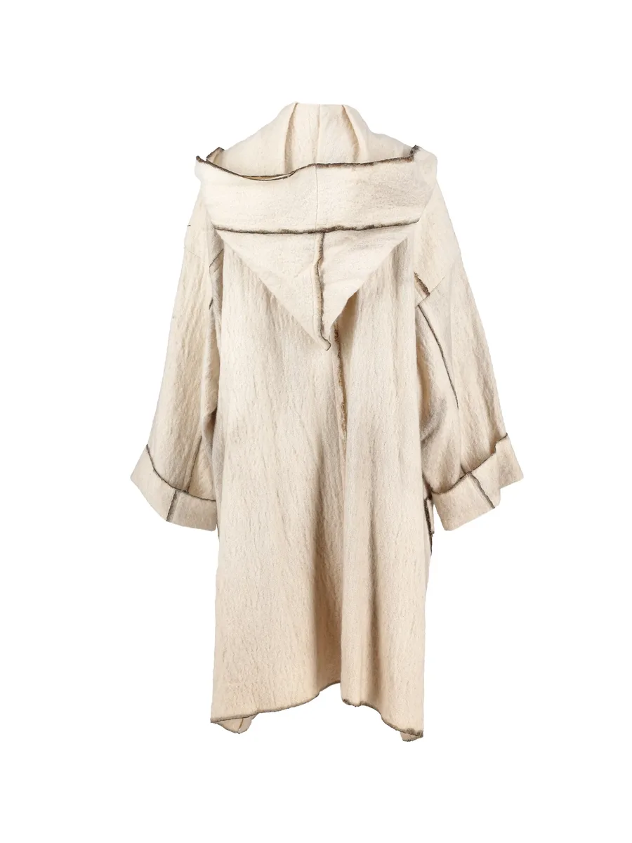 hooded toggle-fastening coat 3