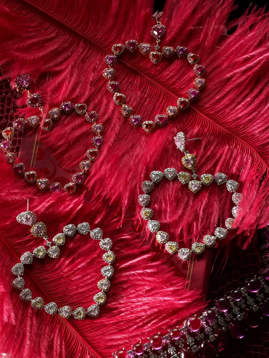 серьги Love Heart из белого золота с бриллиантами 8