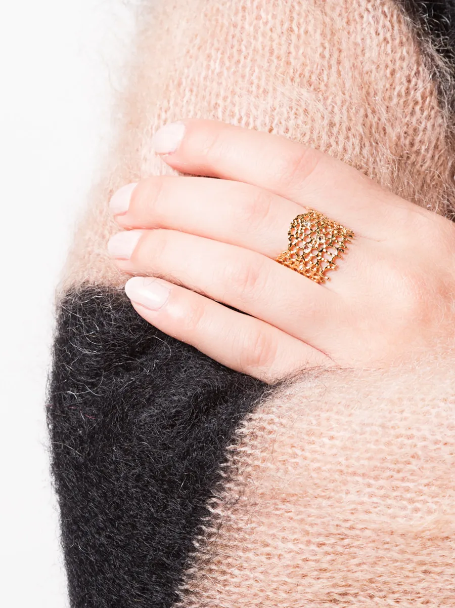 18kt yellow gold & diamond lace ring 3