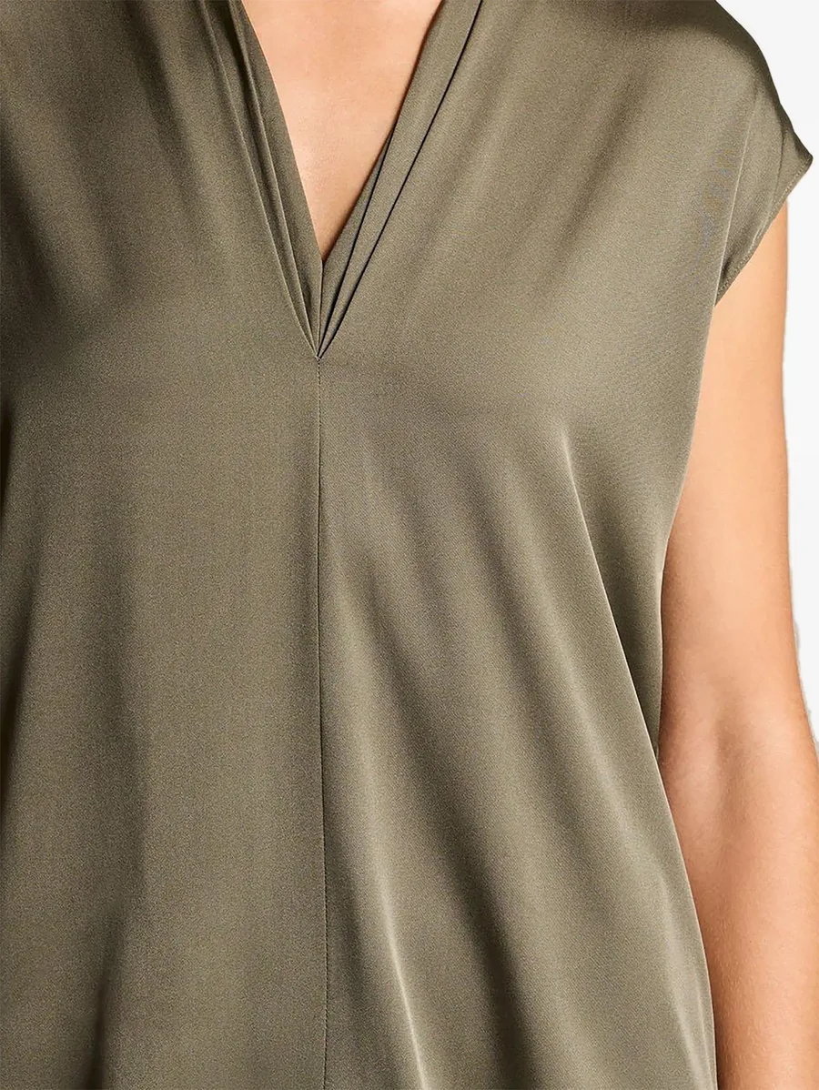 pleated V-neck top 3