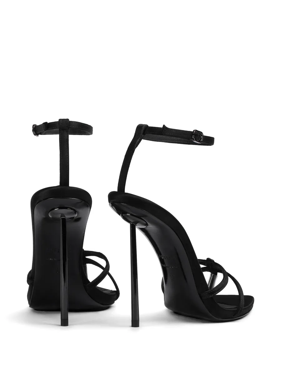 Gisele sandals 5