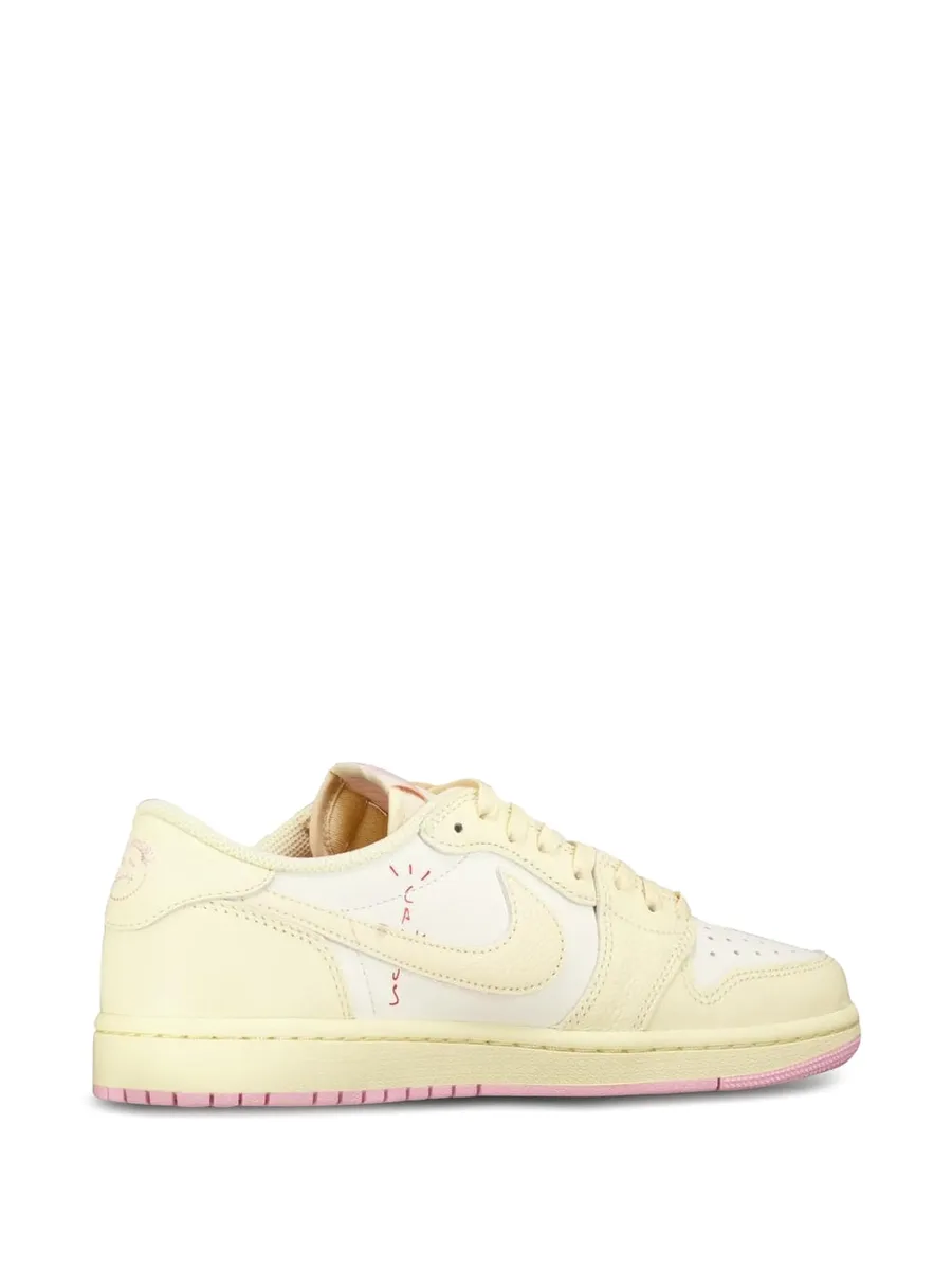 кроссовки Air Jordan 1 Low OG из коллаборации с Travis Scott 7