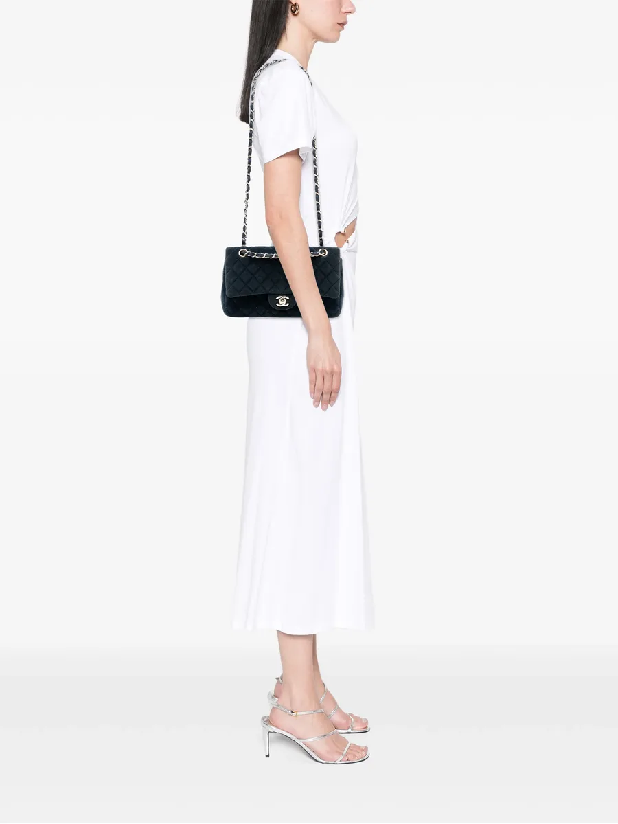 сумка на плечо Medium Classic Velvet Double Flap (2016-2017 годы) 4