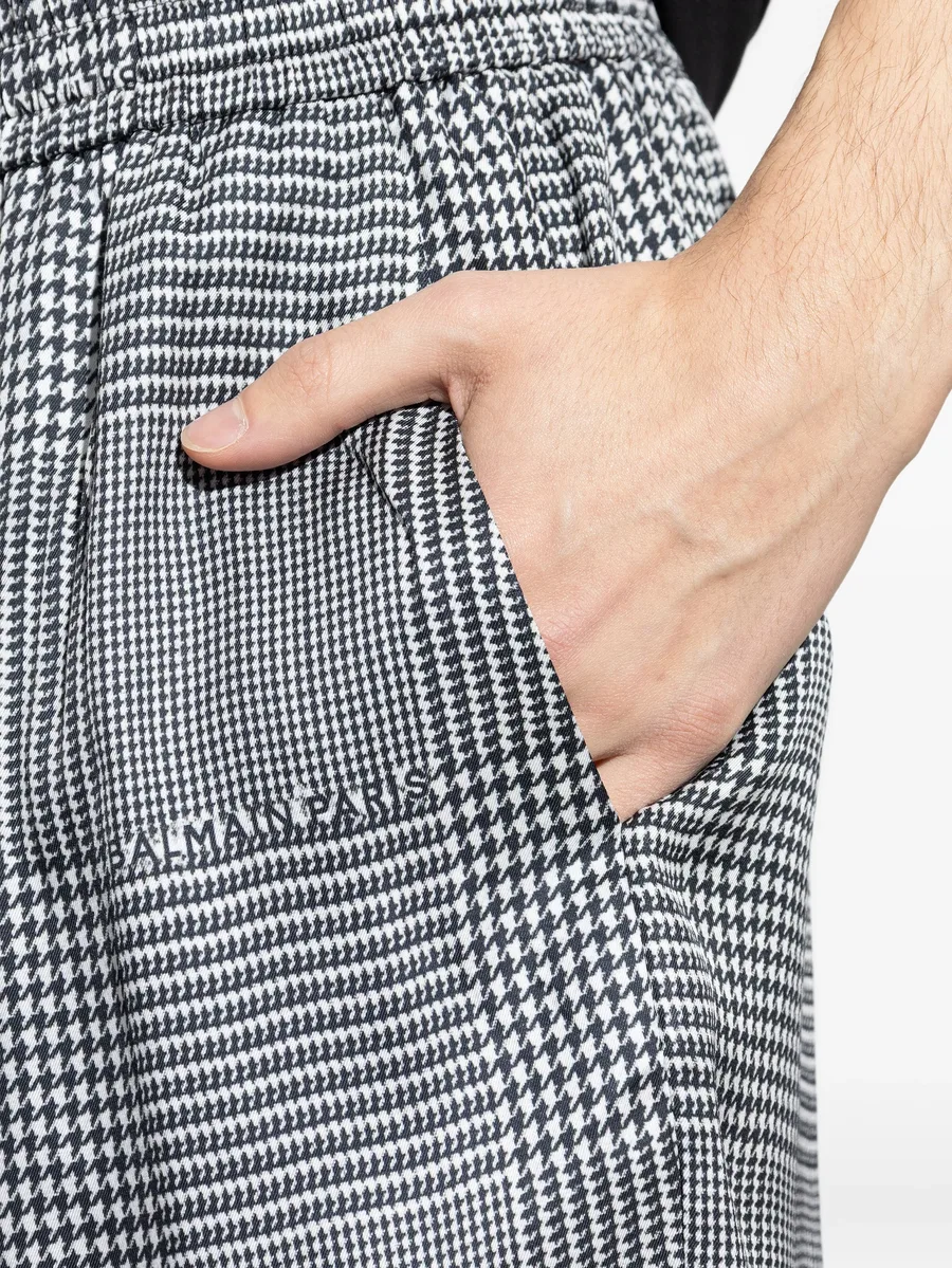 houndstooth elasticated shorts 10