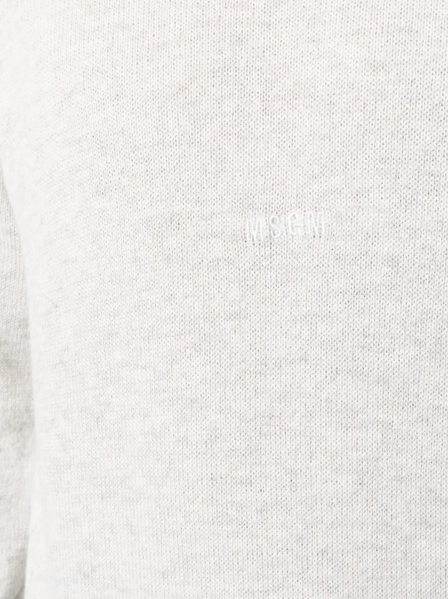 long-sleeved knitted sweatshirt 9