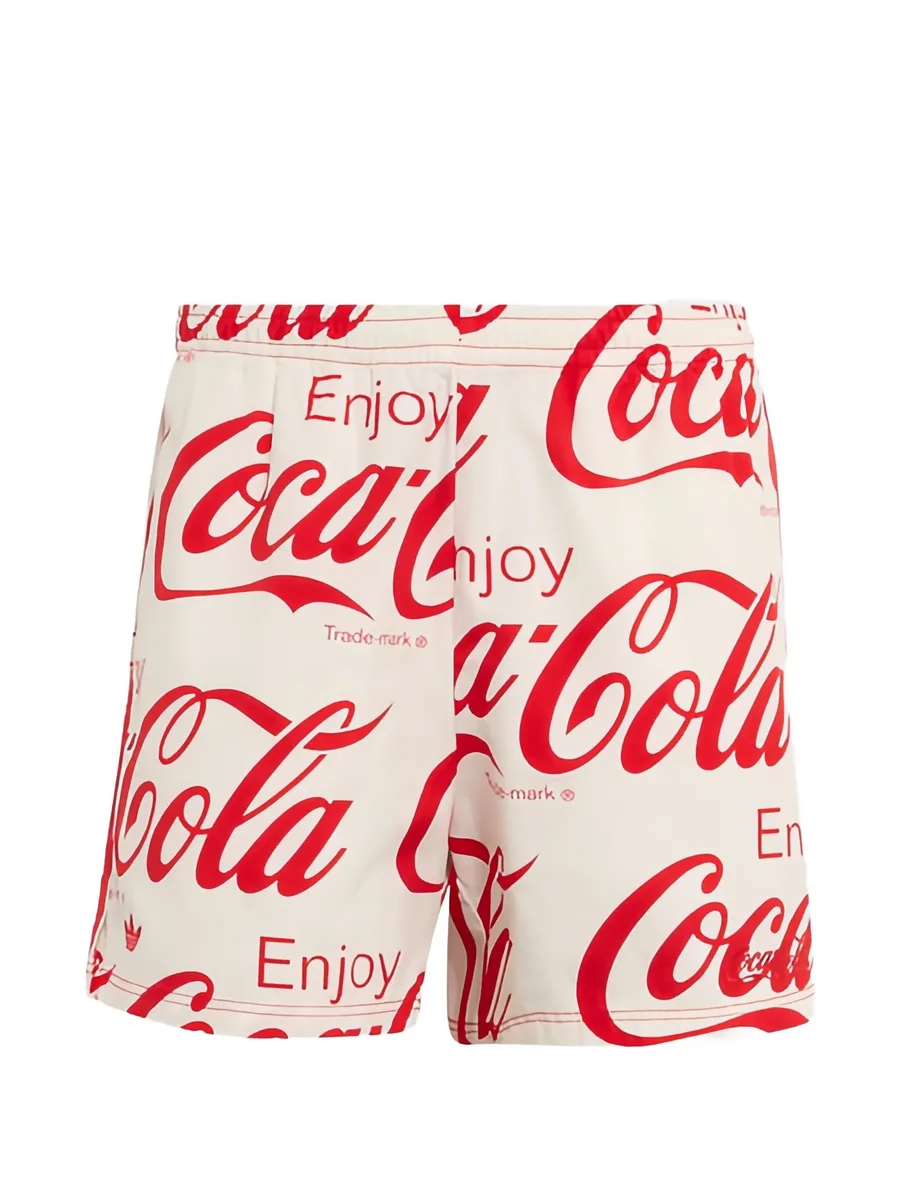 шорты с логотипом из коллаборации с Coca-Cola 1