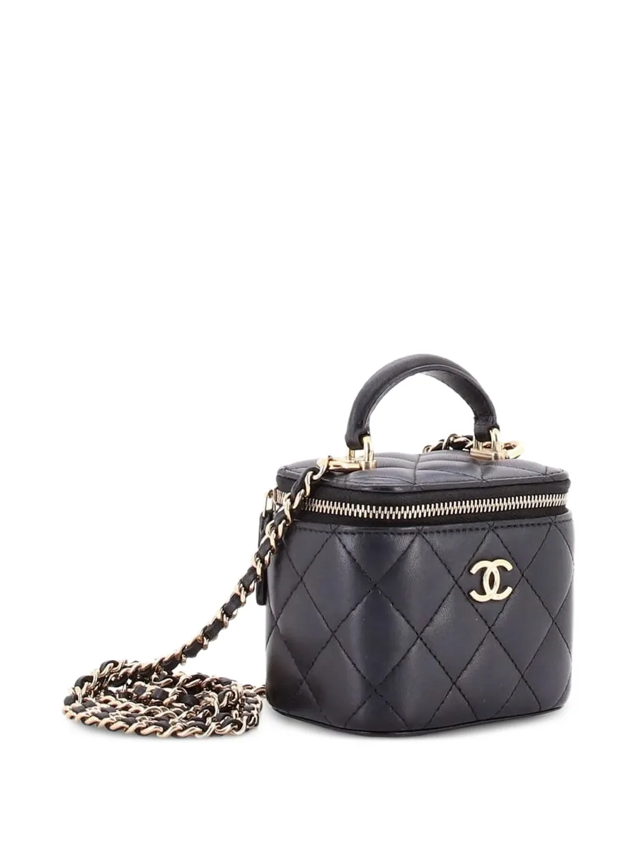 мини-сумка через плечо Classic Top Handle Vanity Case with Chain Quilted Lambskin Mini 6