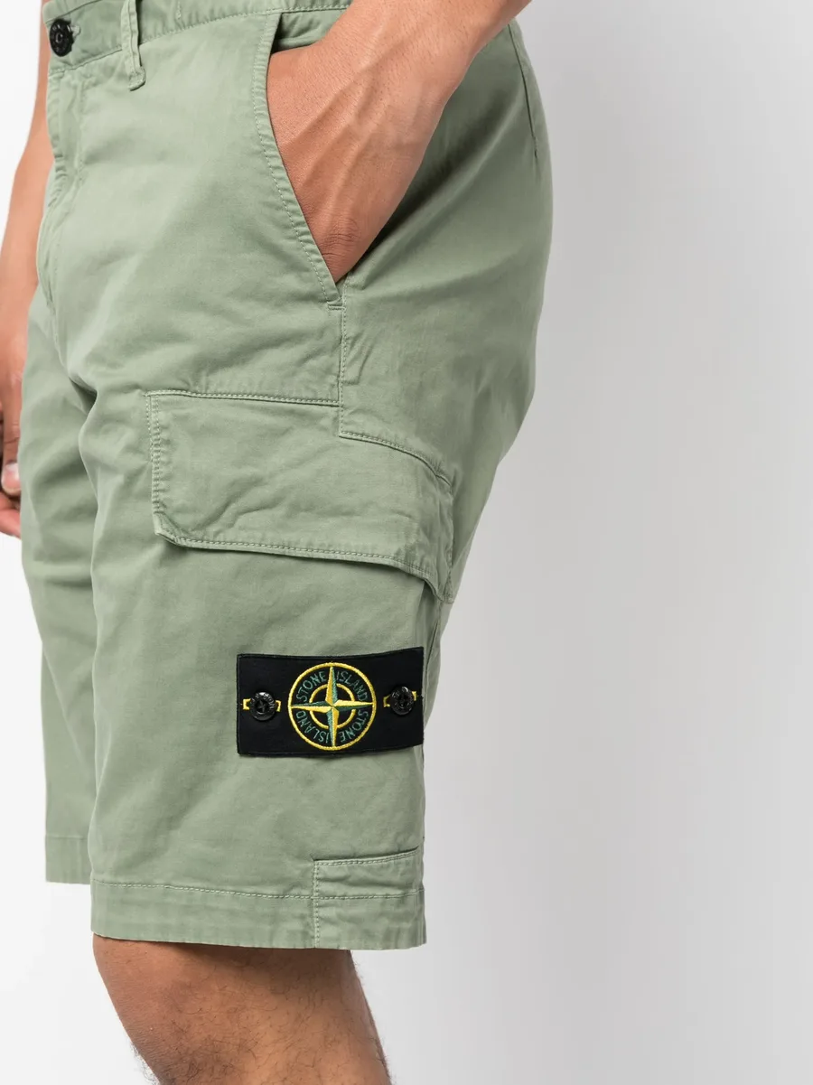 compass-motif cargo shorts 9