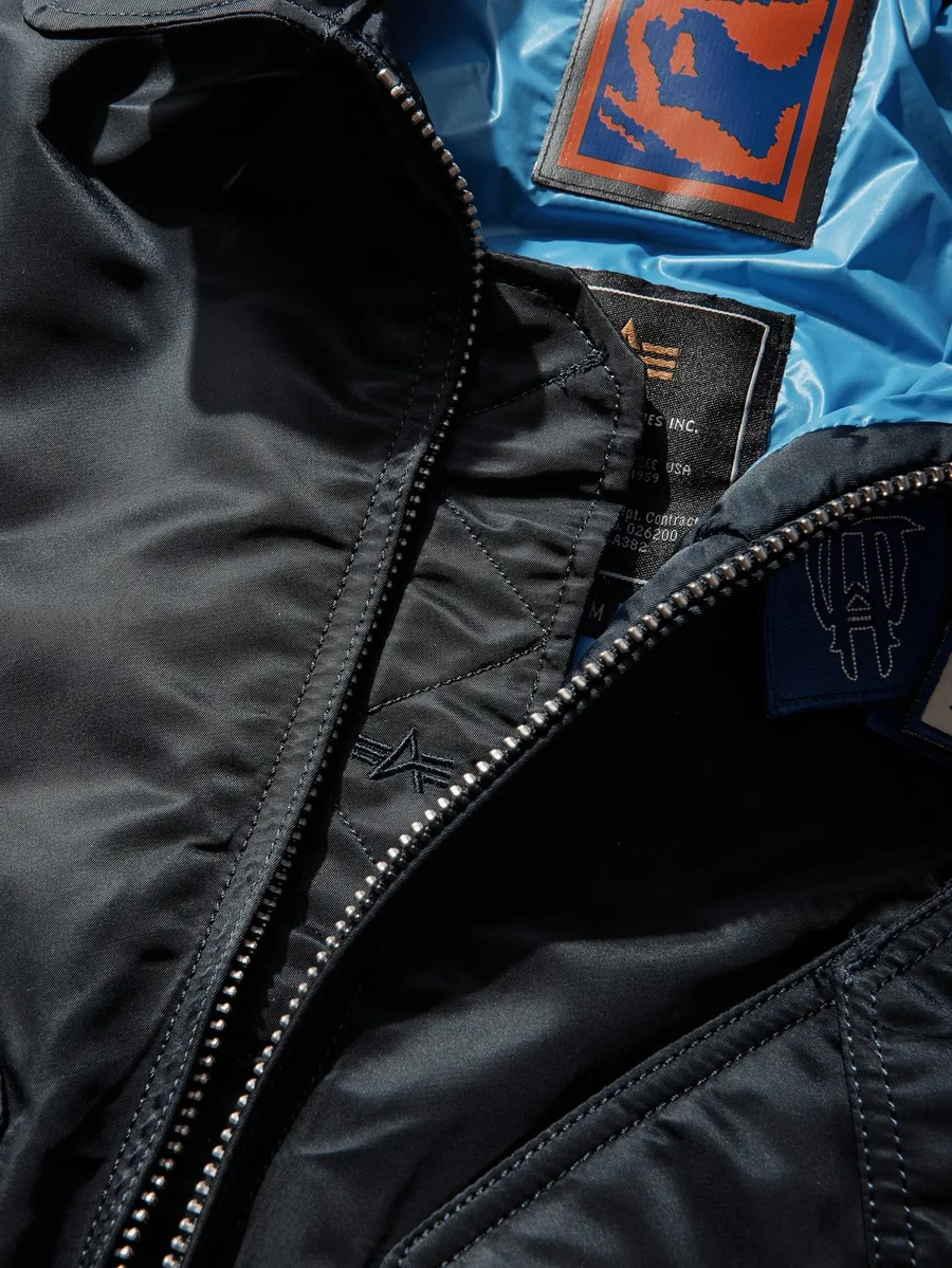 бомбер CWU-45 из коллаборации с Alpha Industries 5