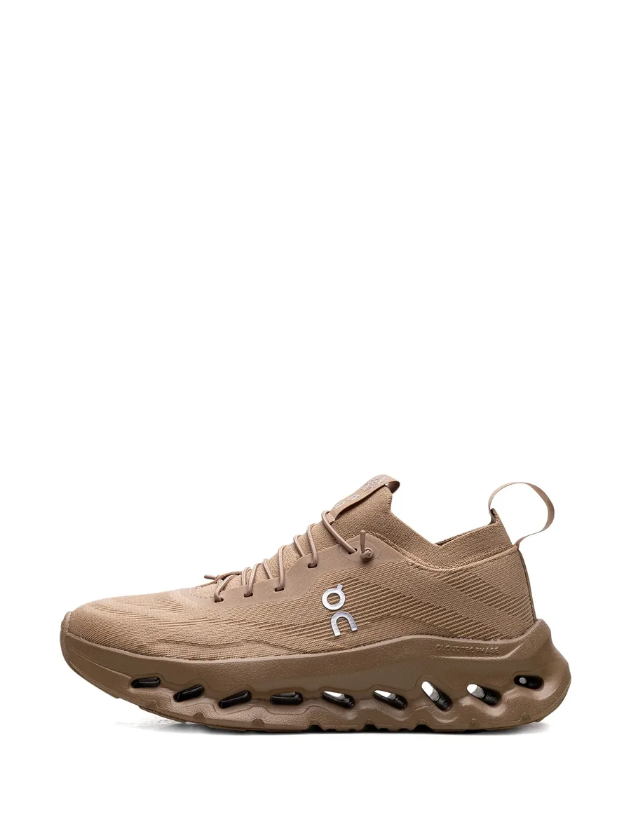 кроссовки Cloudtilt Dark Sand из коллаборации с Loewe 9