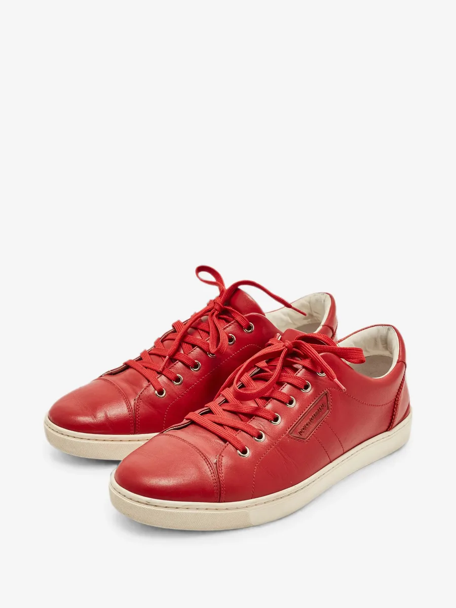 leather low-top sneakers 2