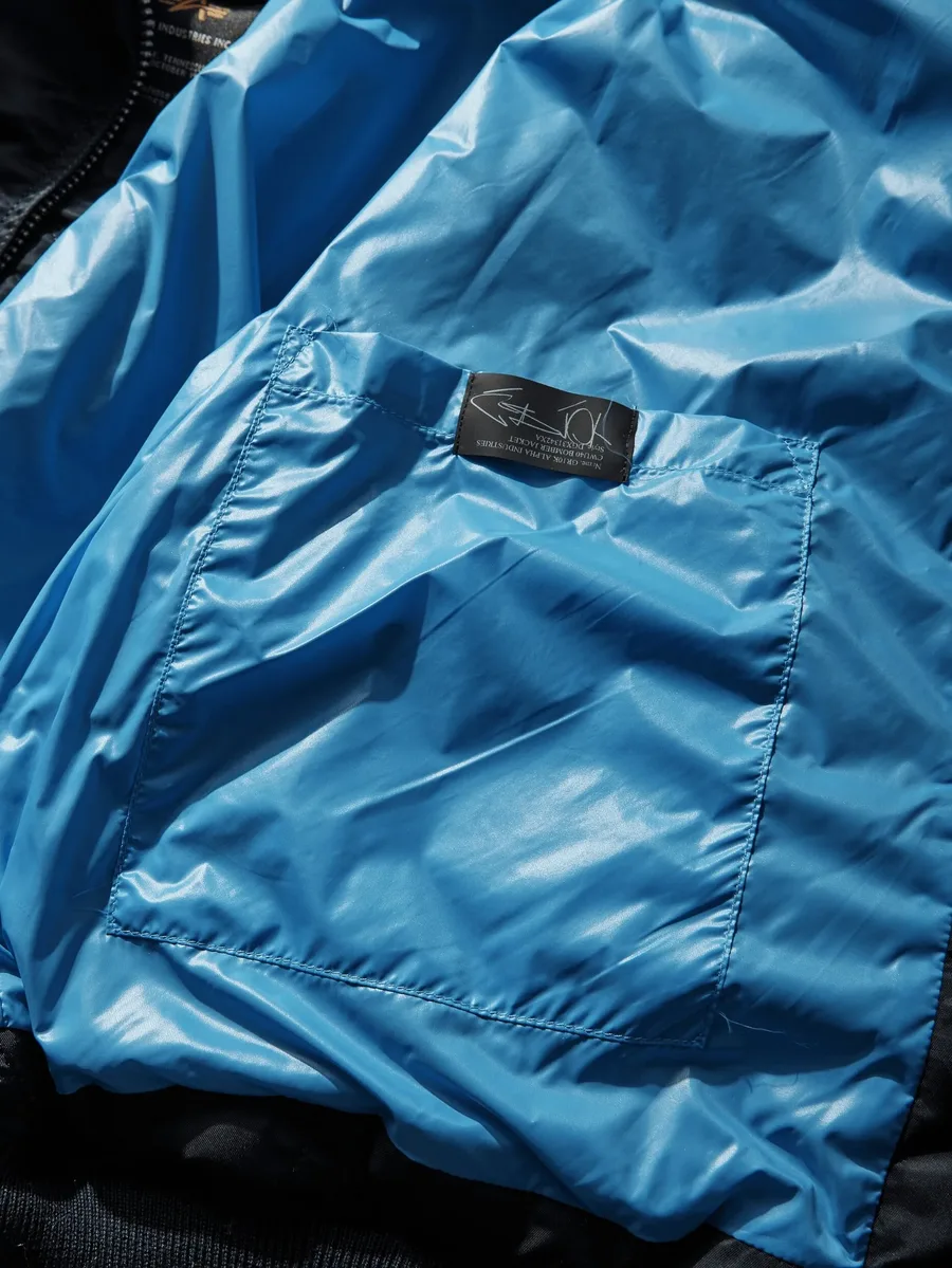 бомбер CWU-45 из коллаборации с Alpha Industries 10