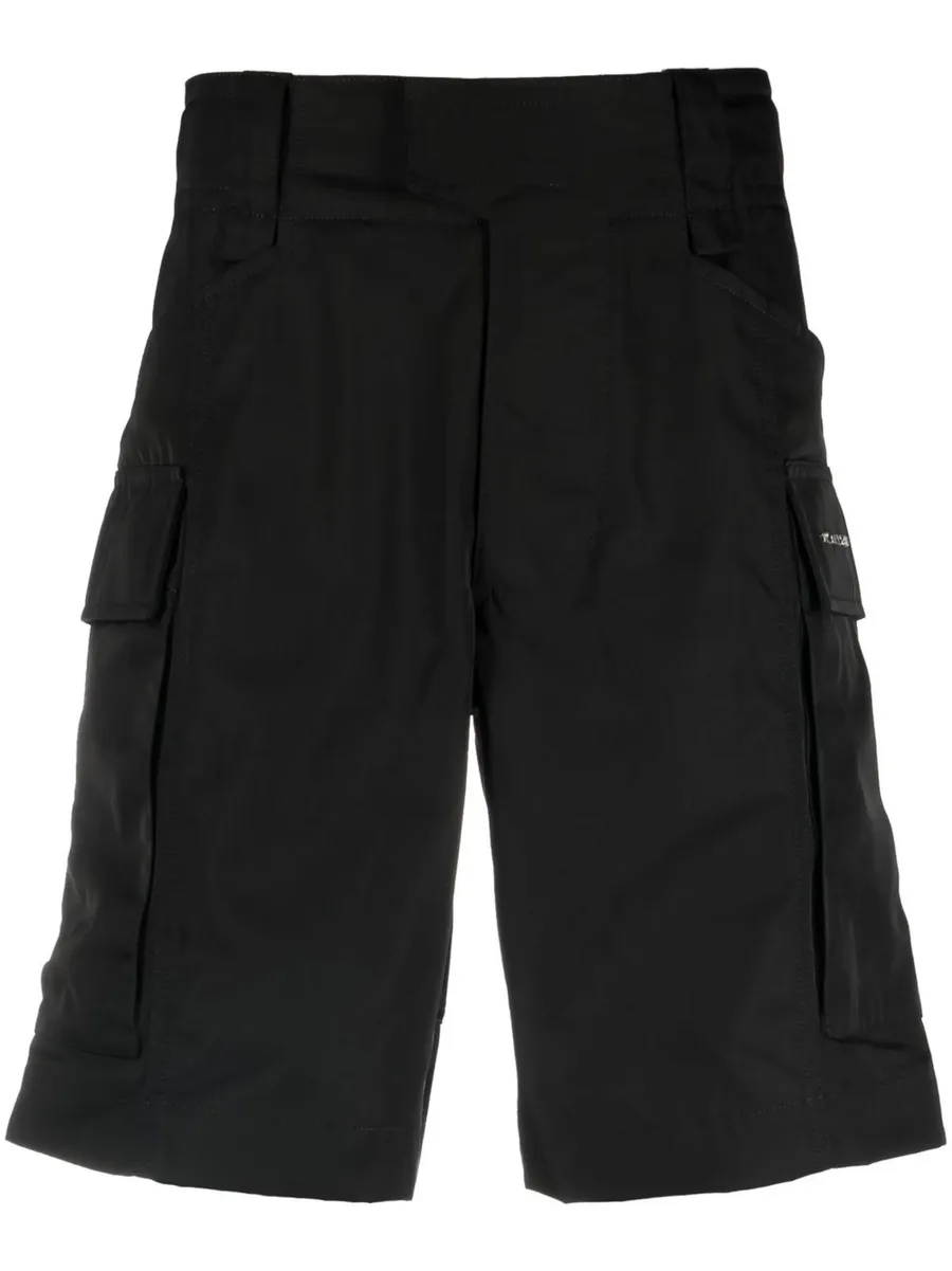 high-waisted cargo shorts 1
