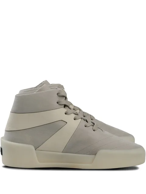 Basketball sneakers