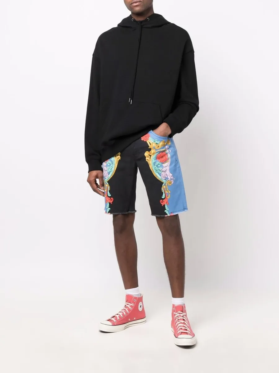 graphic print shorts 3