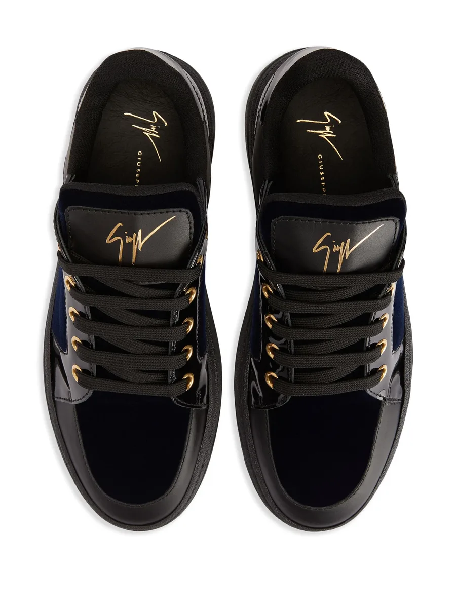 GZ94 velvet lace-up low-top sneakers 7