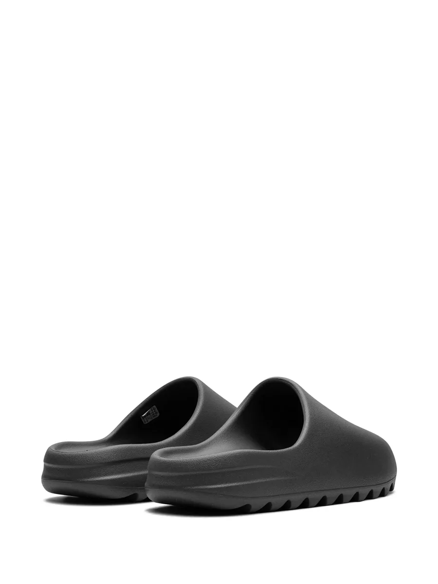 шлепанцы YEEZY Granite 11