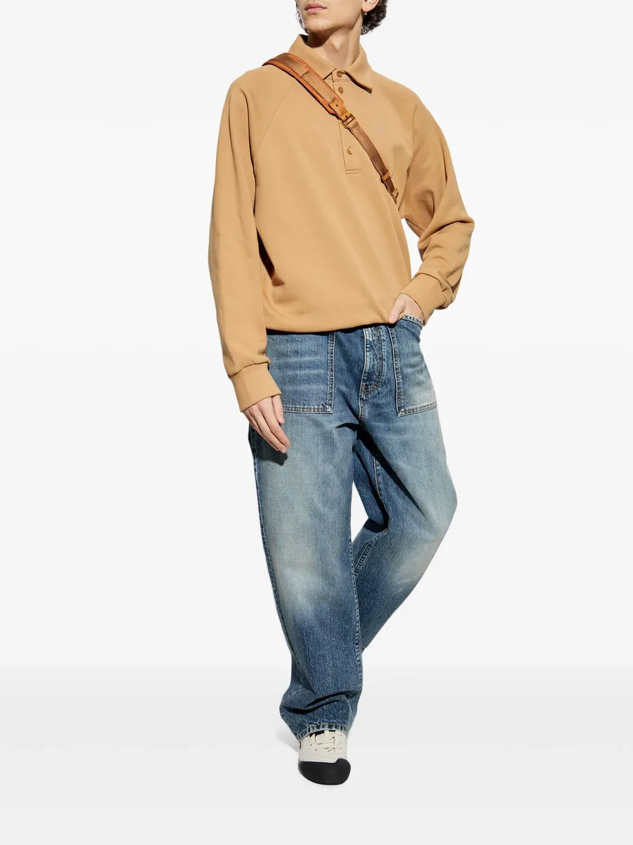 straight-leg jeans 4