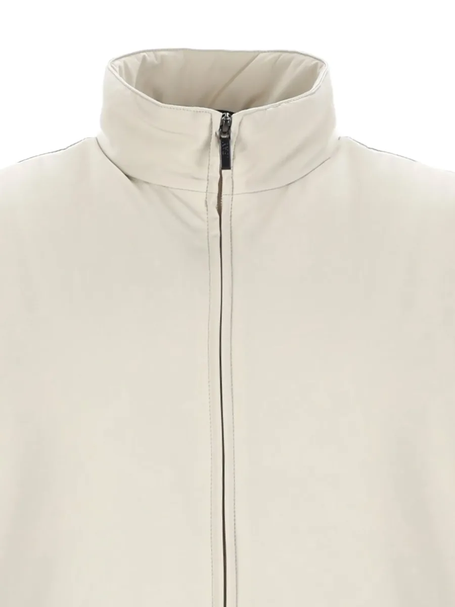 zip-fastening gilet 4