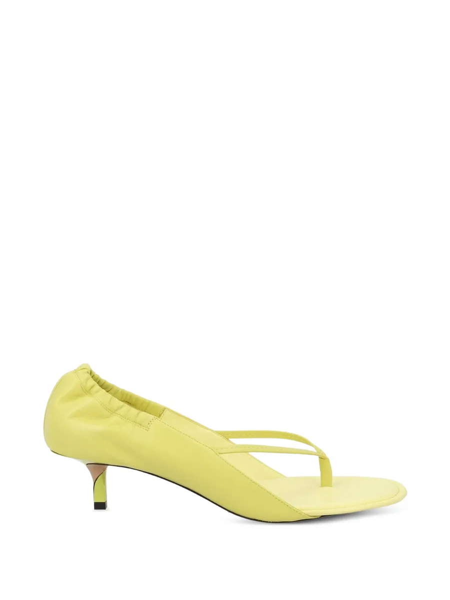 The low heeled sandals 1