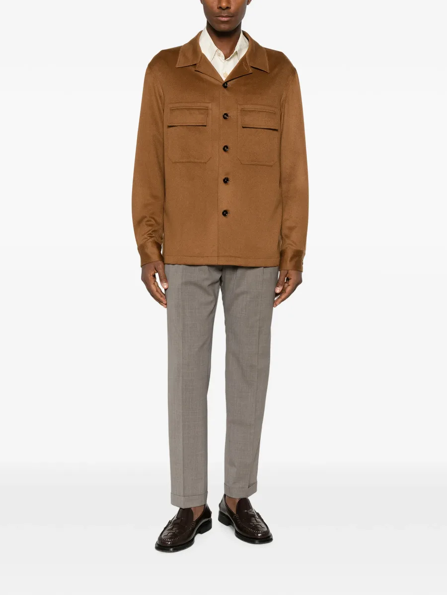 button-fastening flap-pocket shirt 2