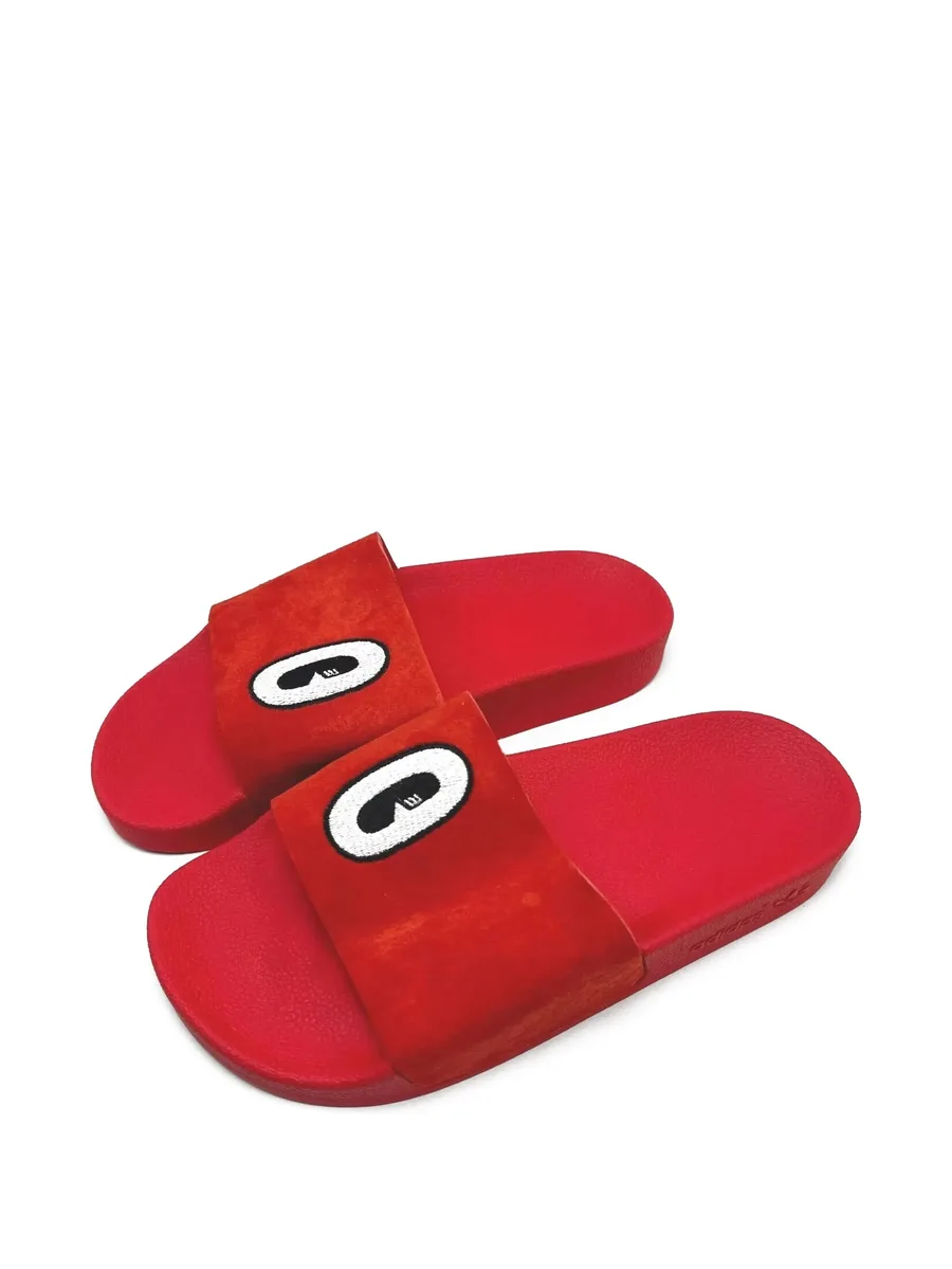 шлепанцы Adilette Red/White/Core Black из коллаборации с Hattie Stewart 3