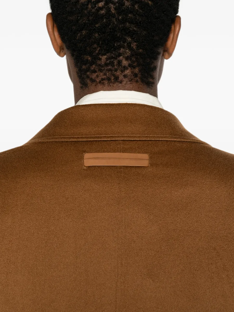 button-fastening flap-pocket shirt 5