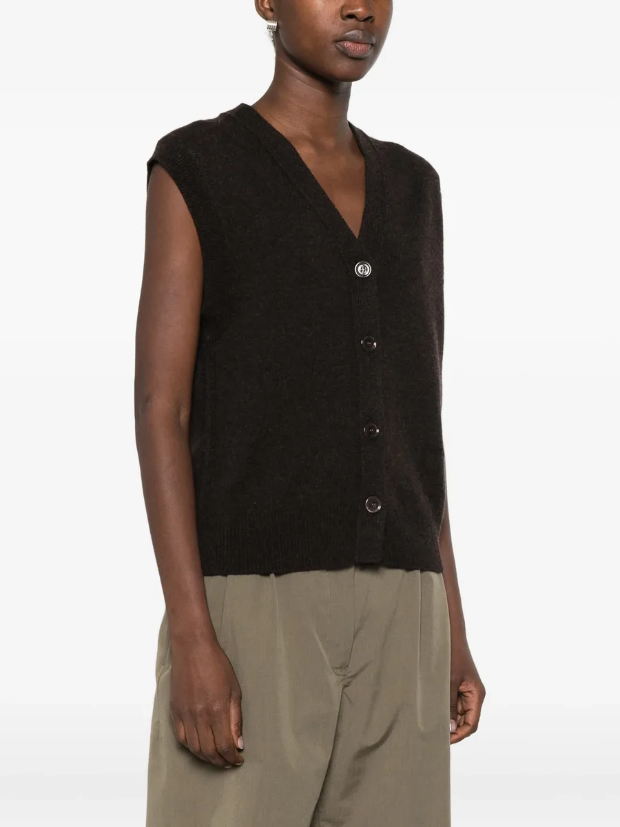 V-neck sleeveless cardigan 3