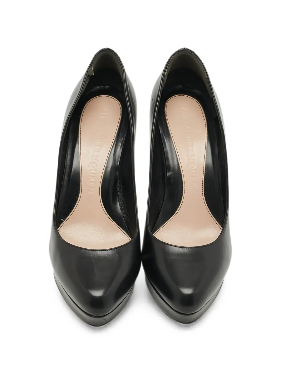Horn platform pumps 6
