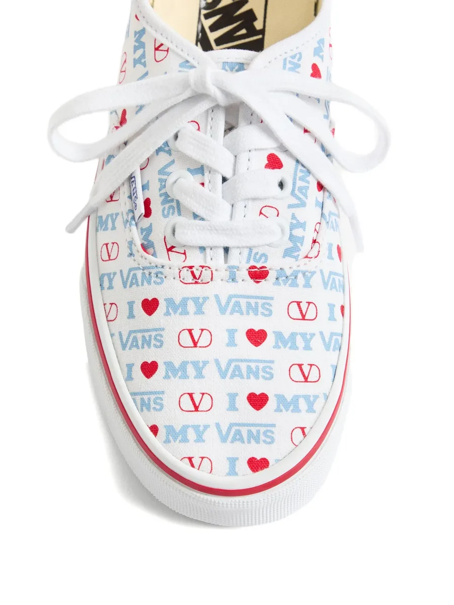 кроссовки с принтом Love из коллаборации с Vans 9