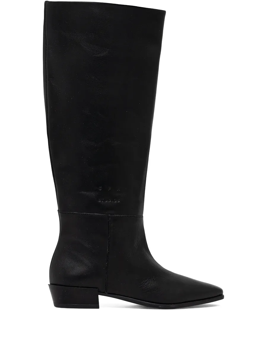 pointed-toe knee-high boots 1