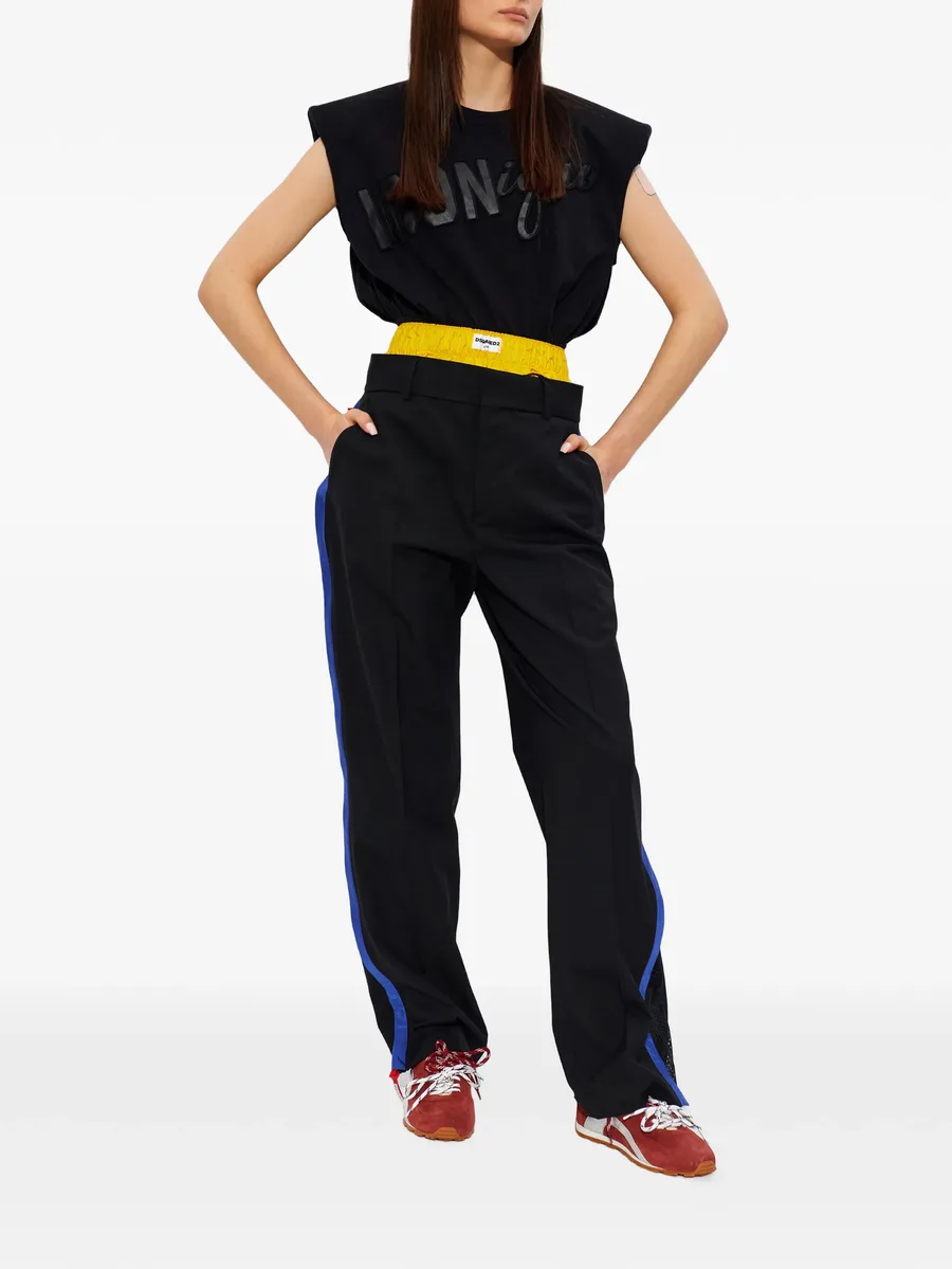 DC-642 contrast-panelled sneakers 11