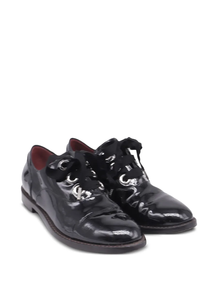 lace-up patent leather shoes 6