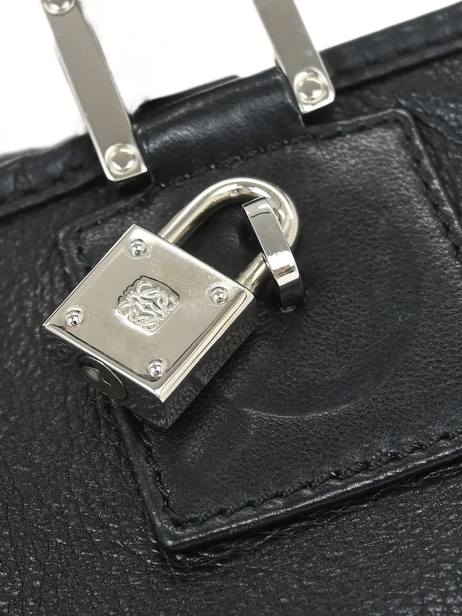 2007 30 Fusta embossed-logo tote bag 10