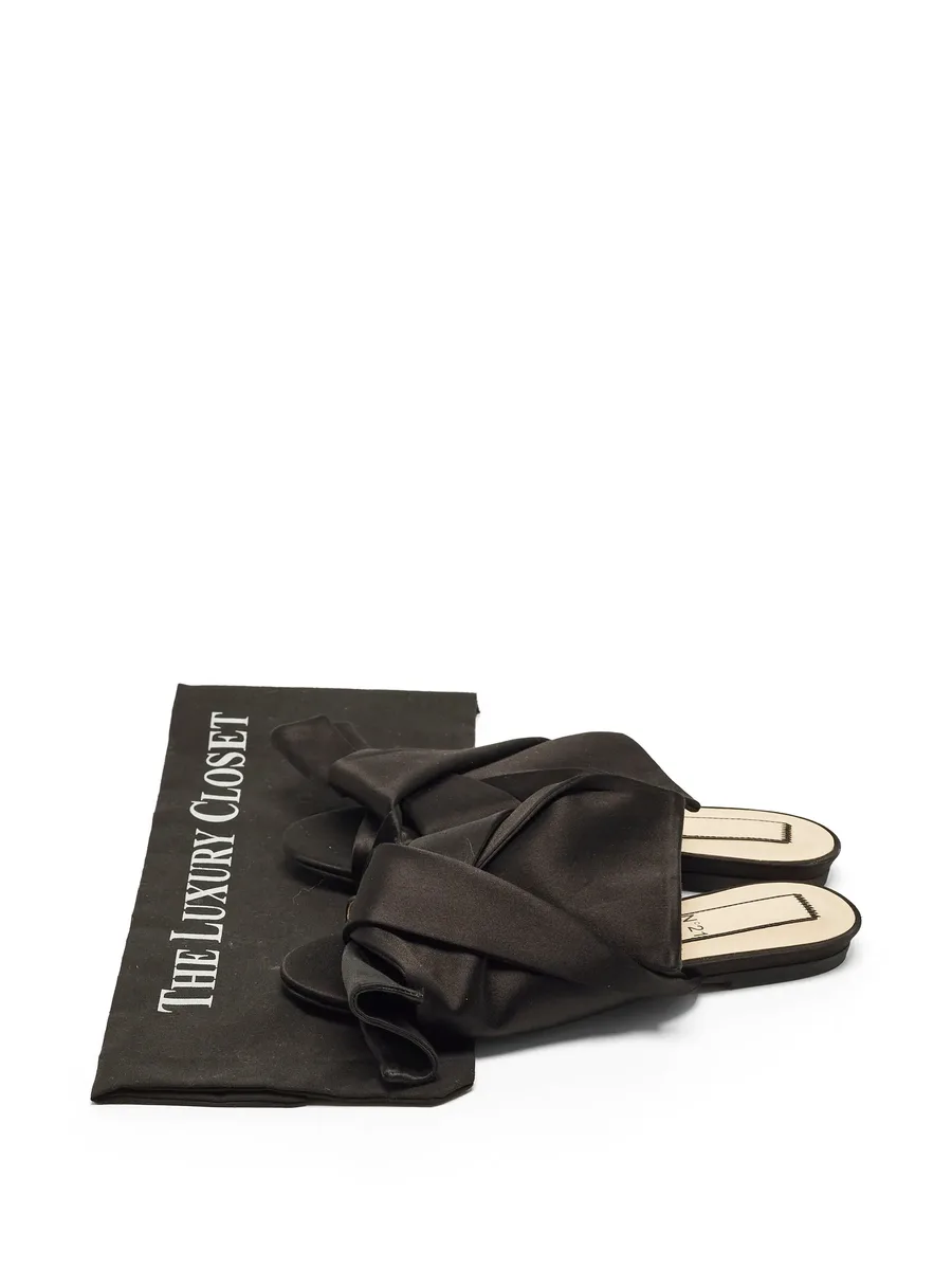 knot-detail flat sandals 10