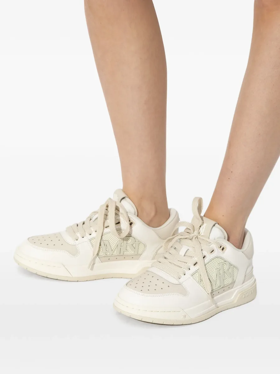 Classic Low sneakers 10