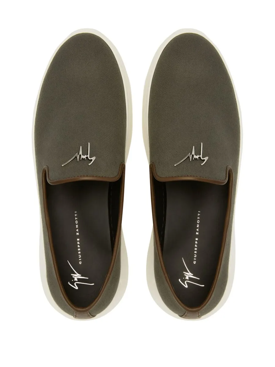 Conley logo-plaque sneakers 7