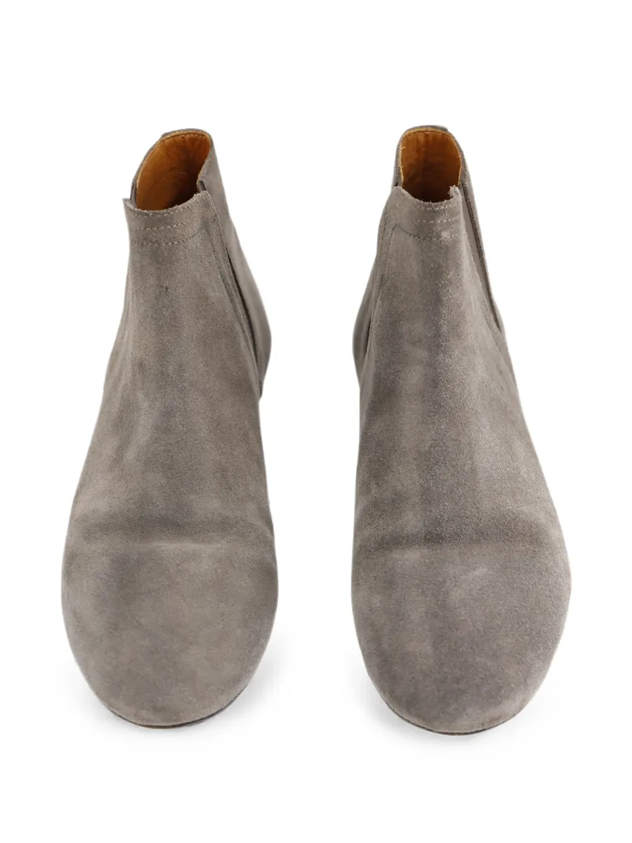 round-toe ankle boots 1