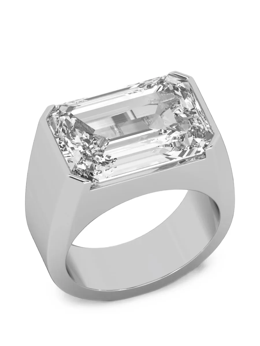 emerald-cut diamond-embellished ring 2