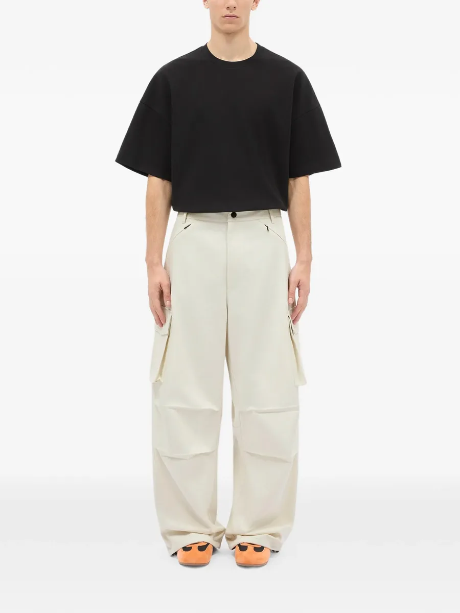 cargo-pockets trousers 3
