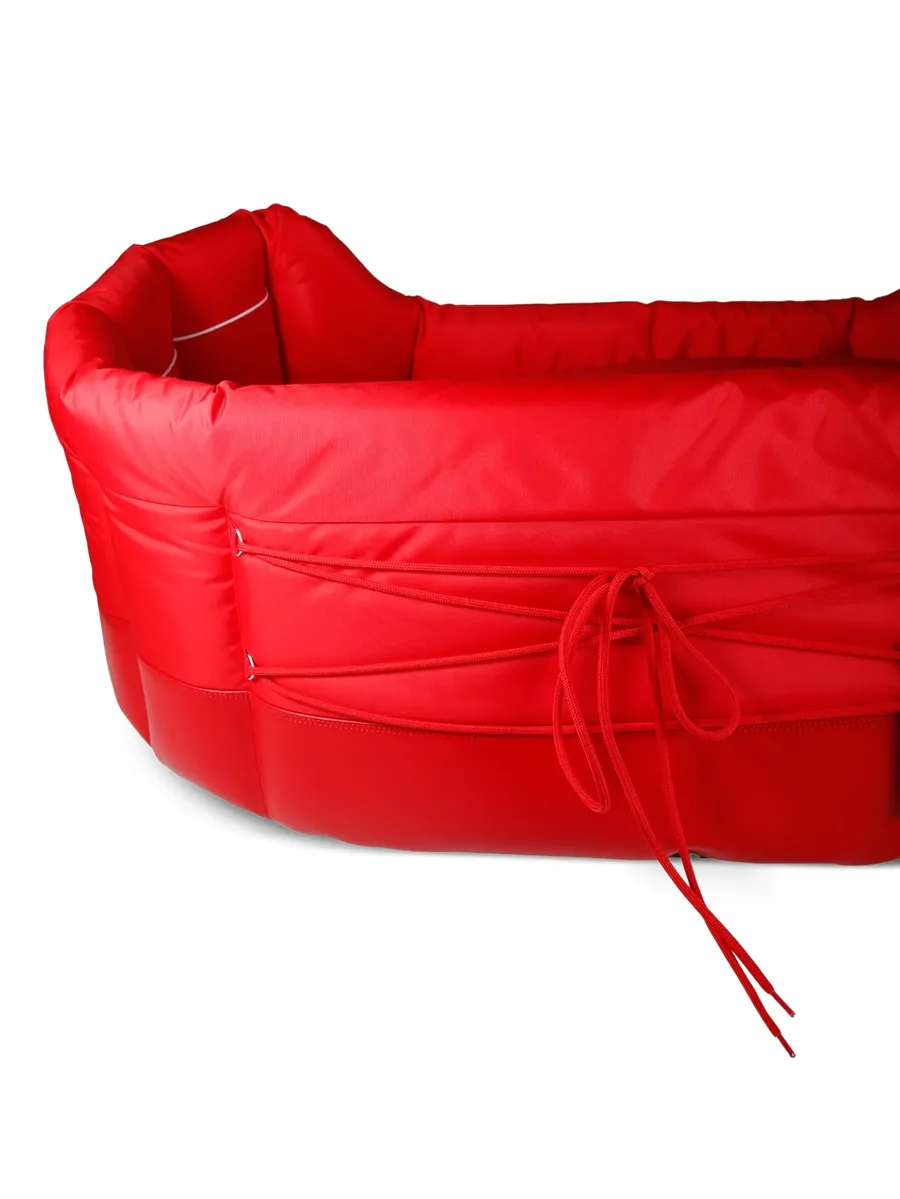 лежак для собаки из коллаборации с Poldo Dog Couture 7