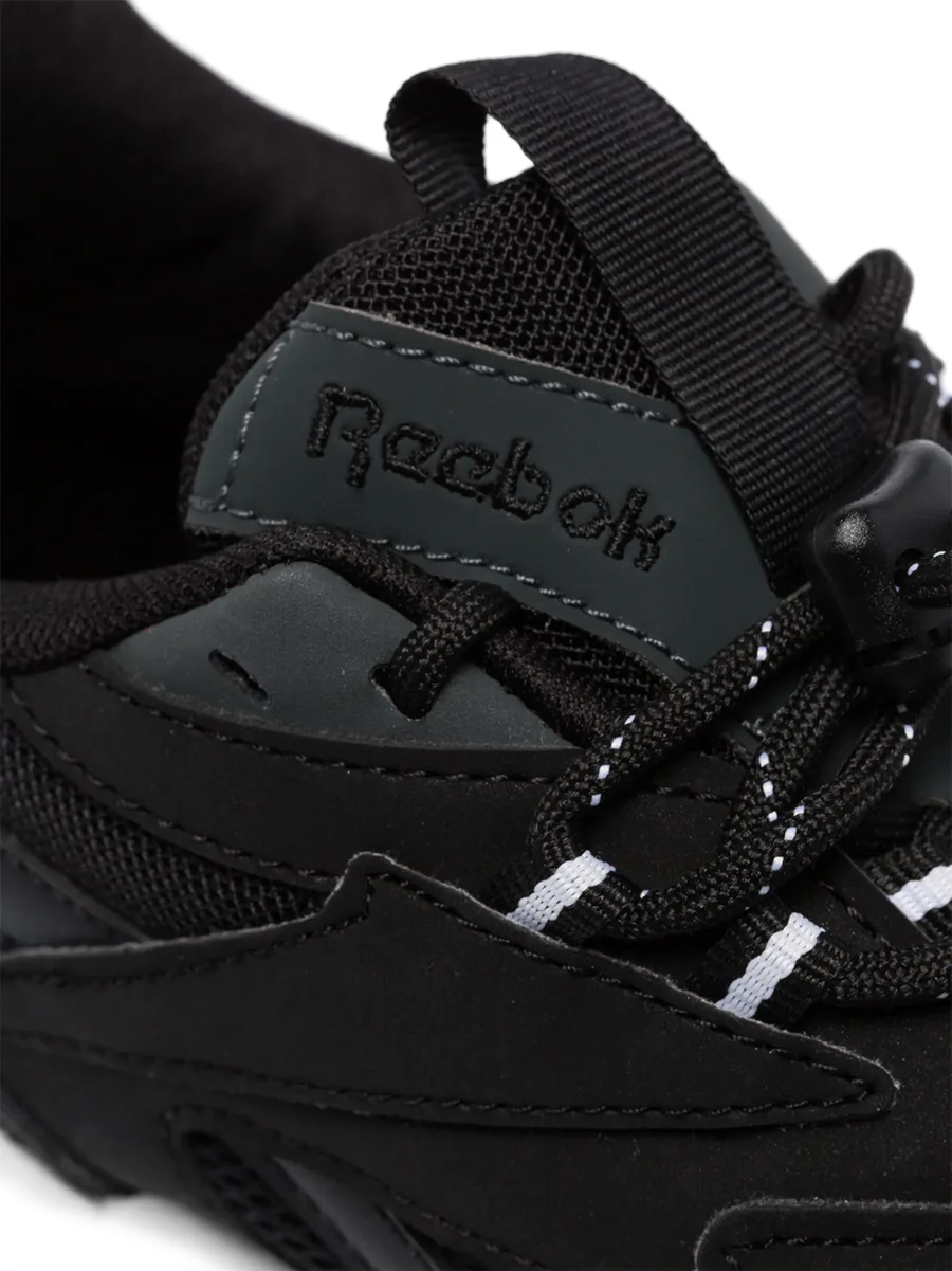 кроссовки Aztrek на массивной подошве 8