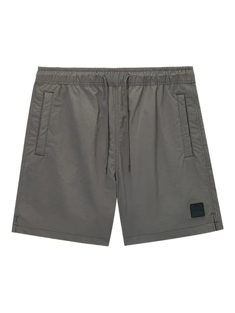 patch-detail side-pocket shorts