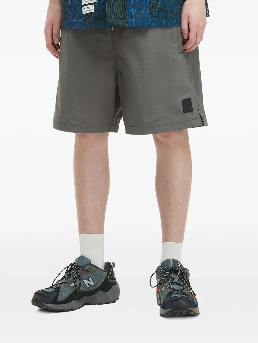 patch-detail side-pocket shorts 5