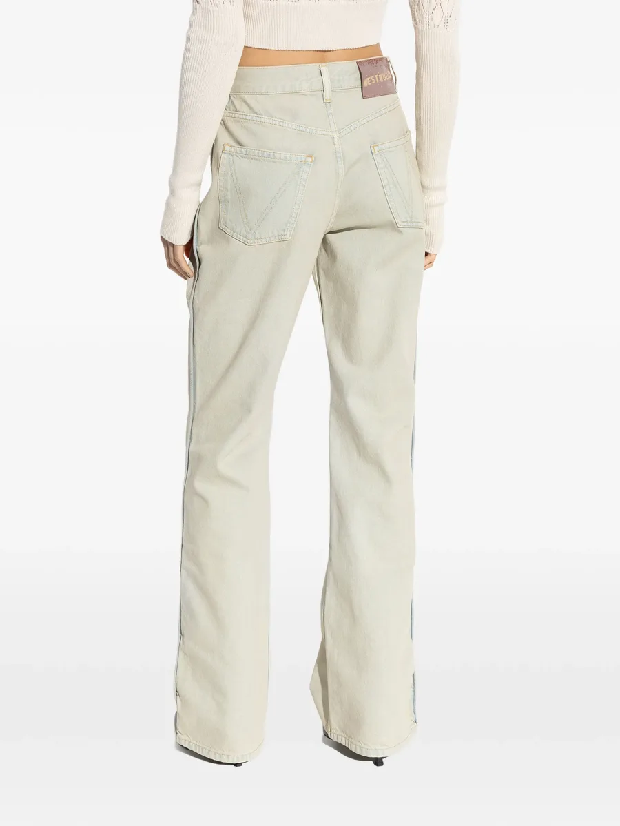 belt-loop butooned jeans 7