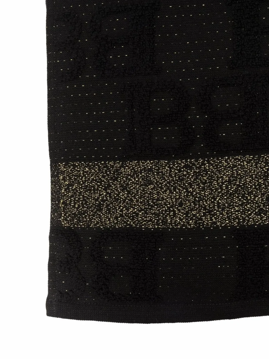 logo-monogram towel 3