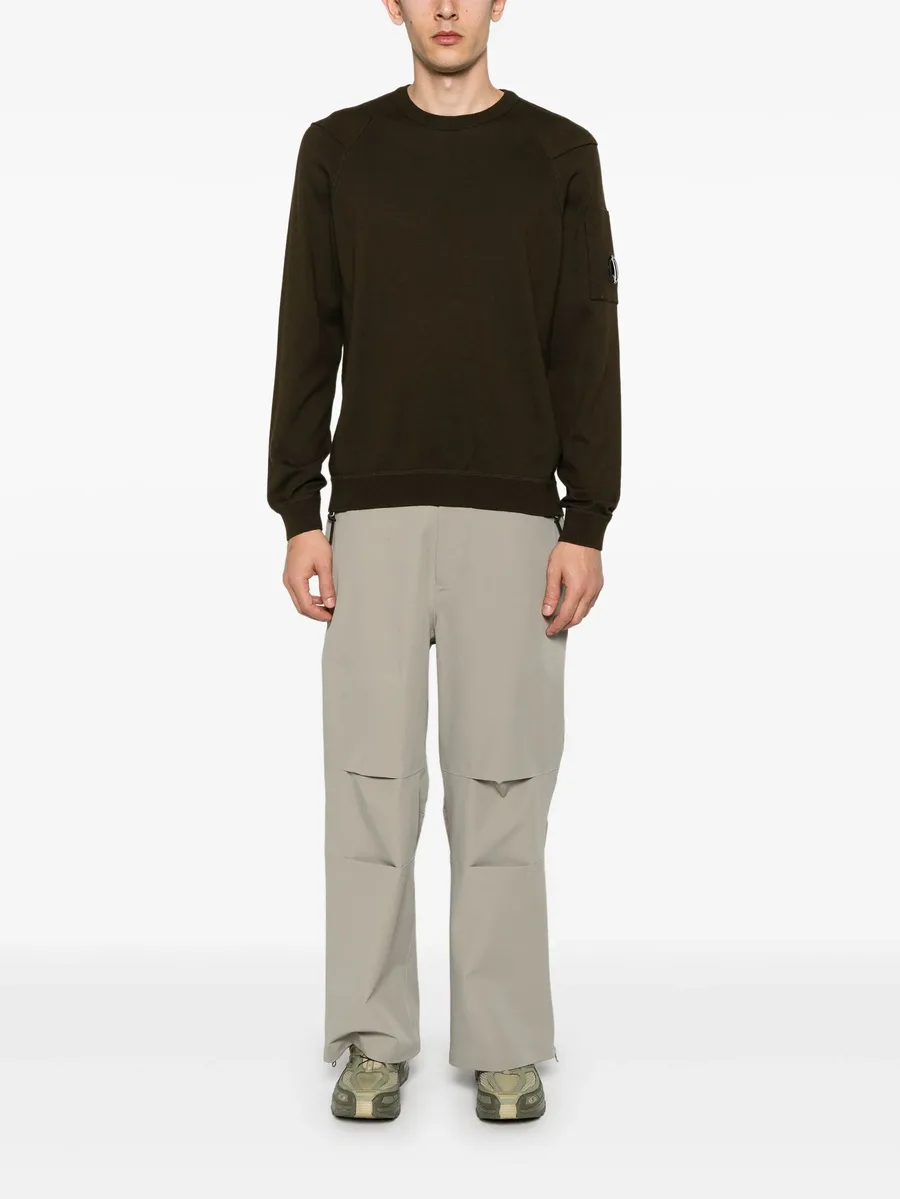 Lens-detail sweater 3