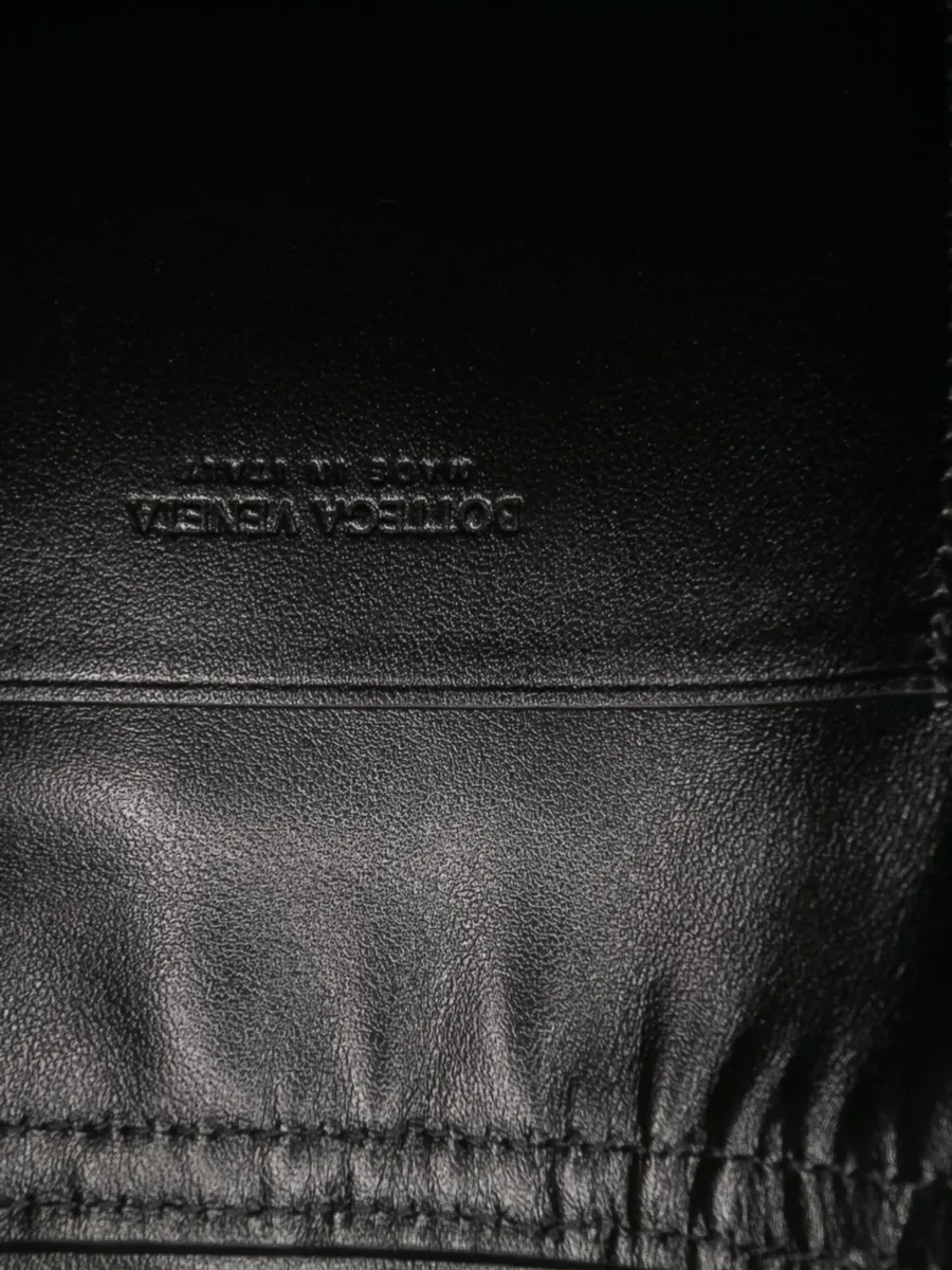 сумка через плечо Solstice Phone Pouch с плетением Intrecciato (2021-2025 годы) 12