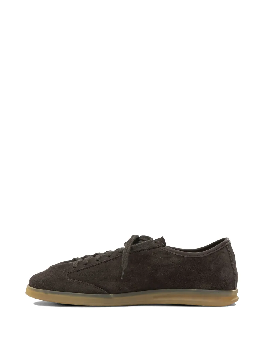 leather sneakers 9