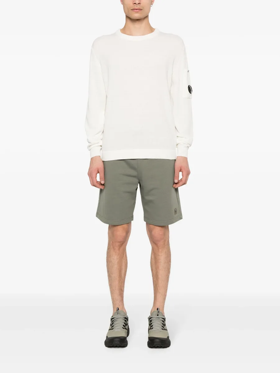 Lens-detail jumper 4